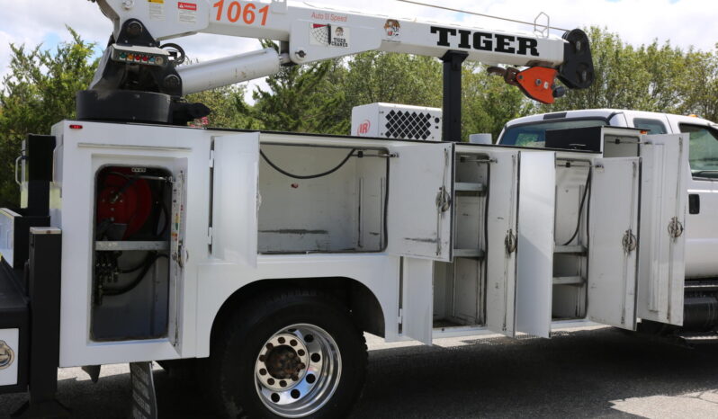 2007 Ford F750 Extended Cab Mechanics Truck, 14′ STI Service Body, 11k Tiger Crane, Compressor, Drawers, Under CDL, 240k Miles full