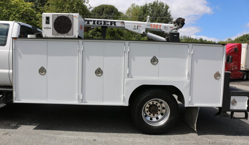 2007 Ford F750 Extended Cab Mechanics Truck, 14′ STI Service Body, 11k Tiger Crane, Compressor, Drawers, Under CDL, 240k Miles full